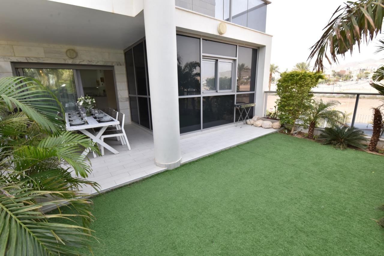 דירת גן דלוקס Apartment *